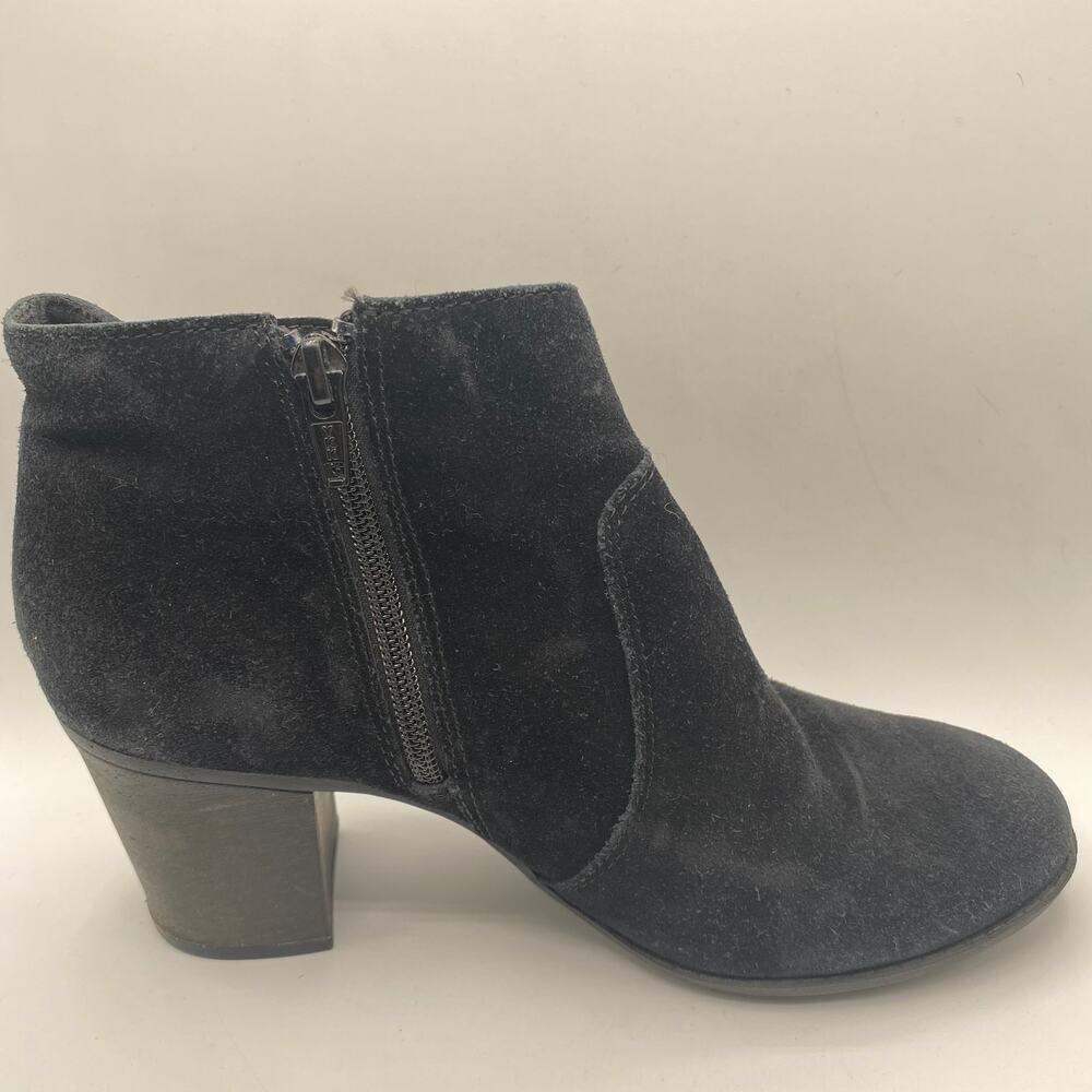 Clarks Black Suede Stacked Heel Ankle Booties Size 8